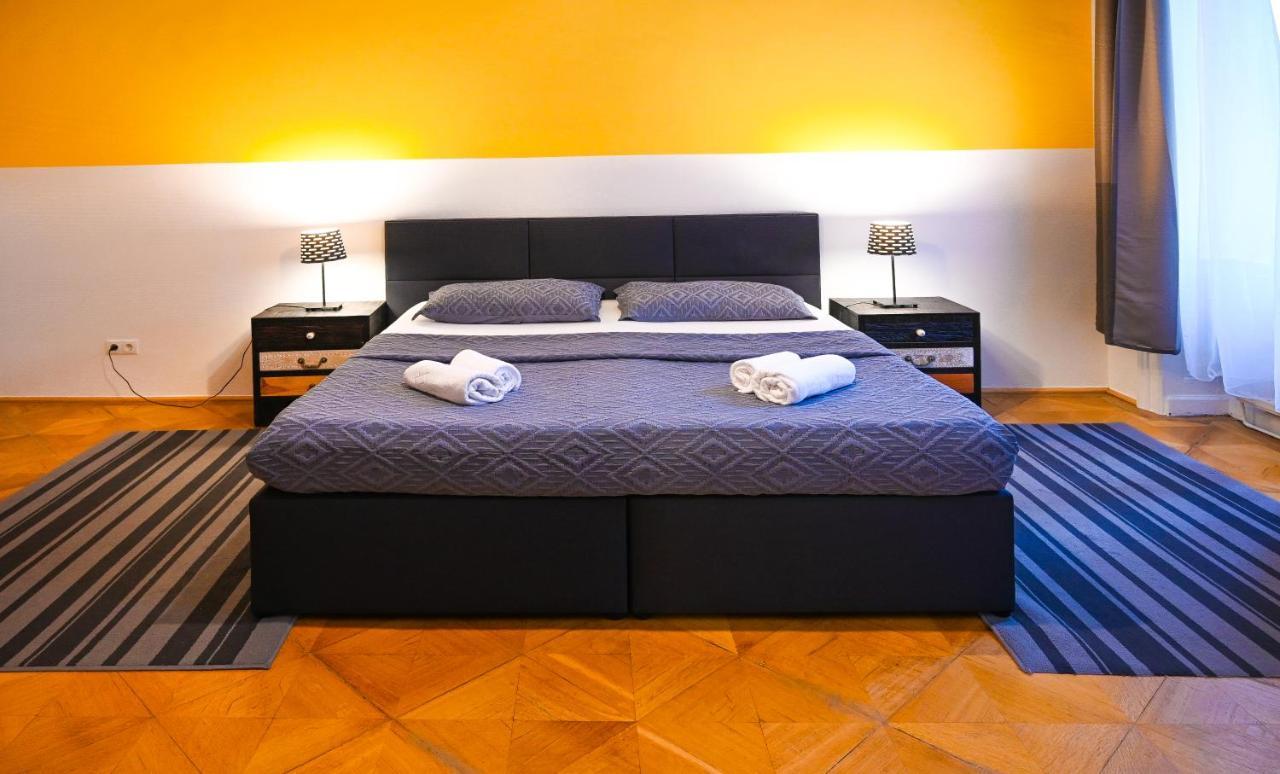 Backpacker Apartment City Center Вена Экстерьер фото