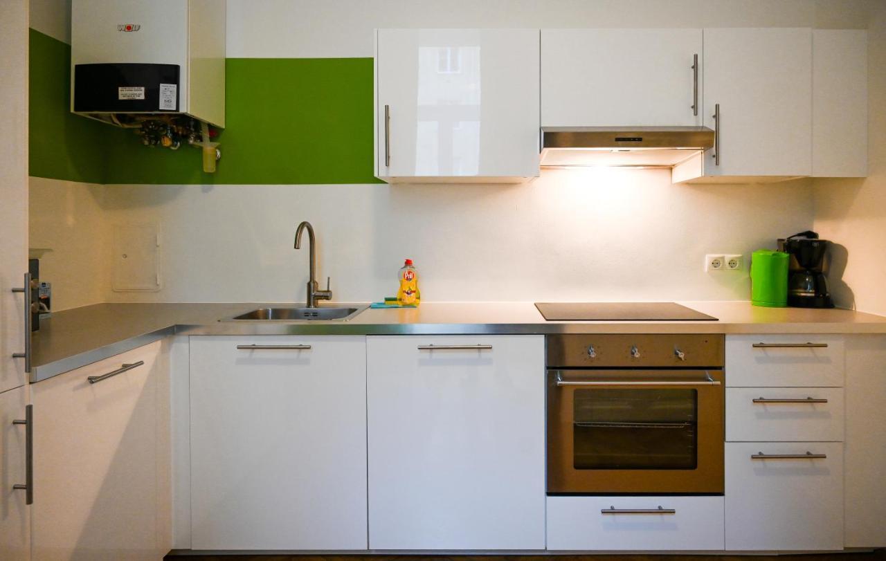 Backpacker Apartment City Center Вена Экстерьер фото