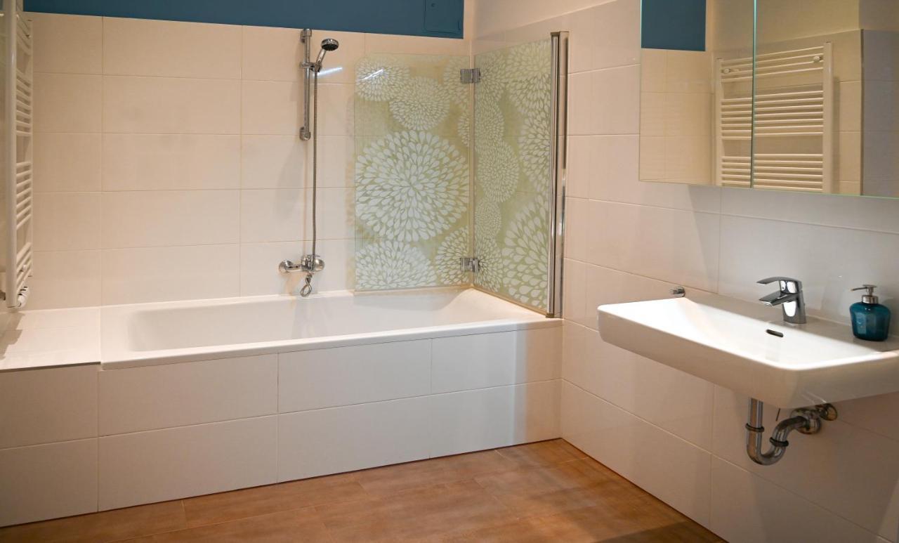 Backpacker Apartment City Center Вена Экстерьер фото